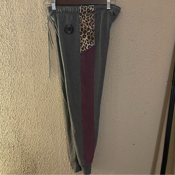 PINK Victoria's Secret Skinny Collegiate Ultimate Pant Jogger Gray Cheetah Print - Picture 5 of 10